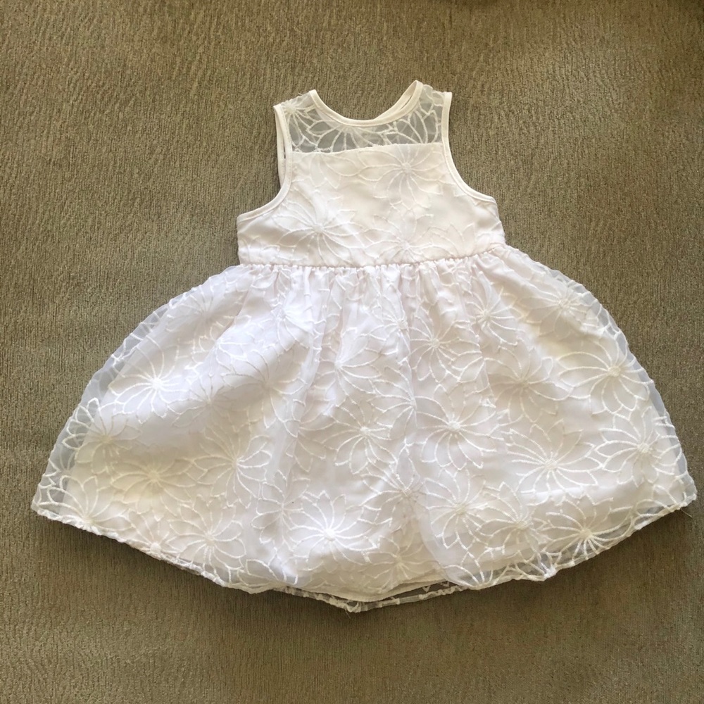 White baby girl floral sleeveless dress